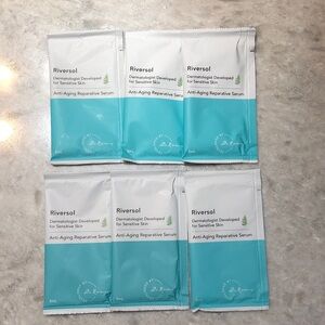 Riversol Anti-Aging Serum 6 travel size packets 30ml